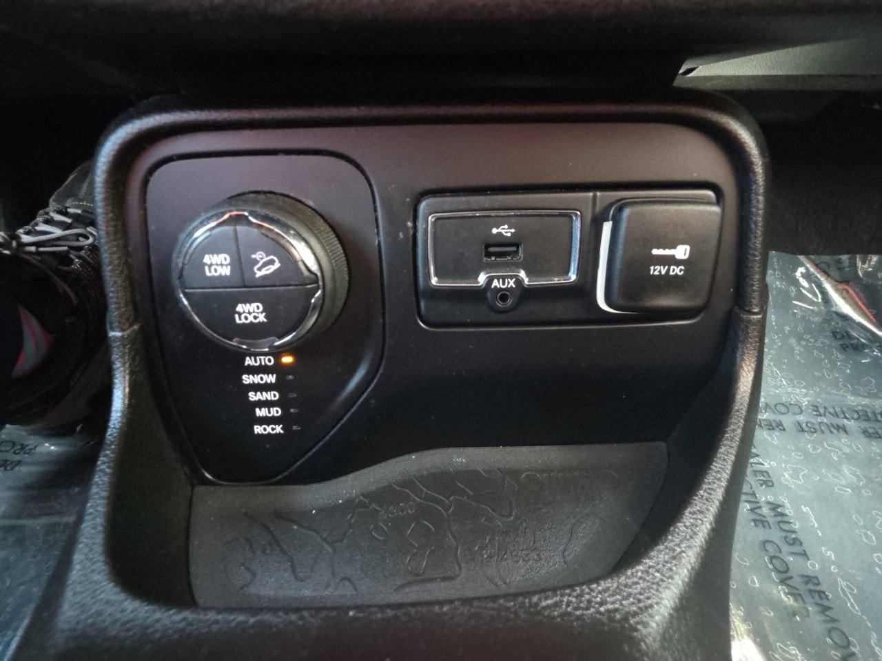 Used 2016 Jeep Renegade Trailhawk AWD/4WD image 30