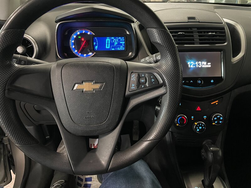 Used 2016 Chevrolet Trax LS AWD/4WD image 7