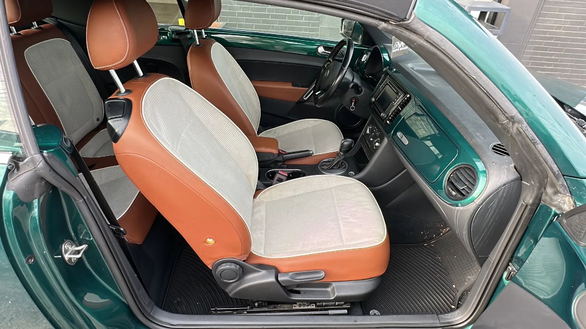 Used 2017 Volkswagen Beetle 1.8T Classic image 17