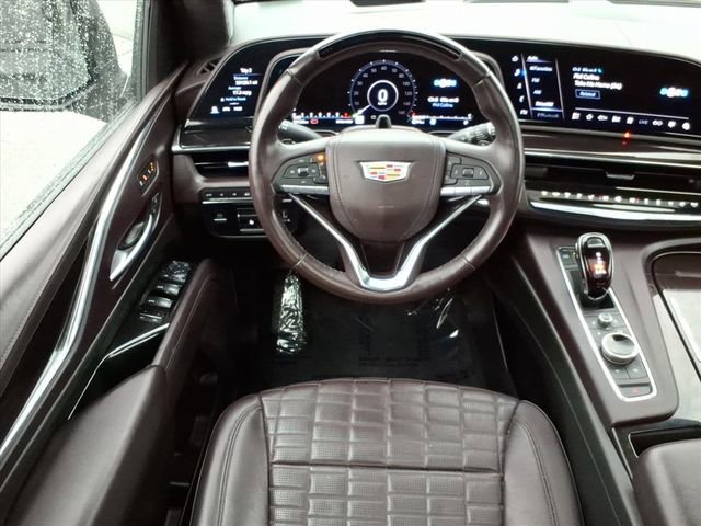 Used 2024 Cadillac Escalade Sport Platinum w/ LPO, ONYX Package image 17