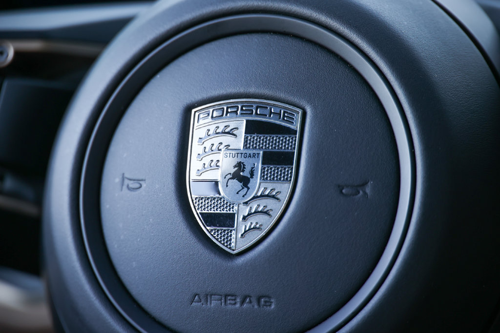 Certified 2025 Porsche Cayenne Turbo AWD/4WD image 47