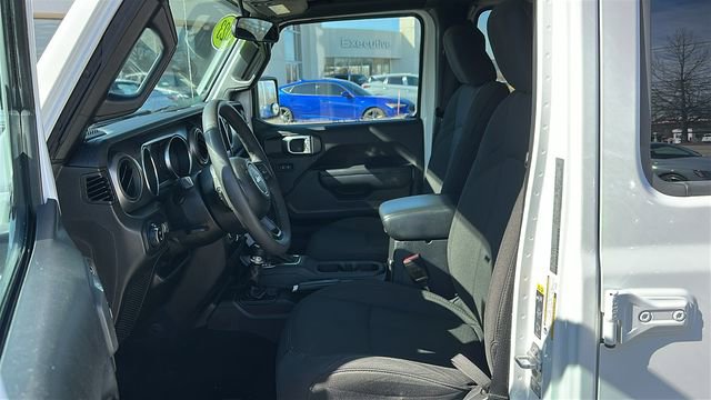 Used 2023 Jeep Gladiator Willys image 10