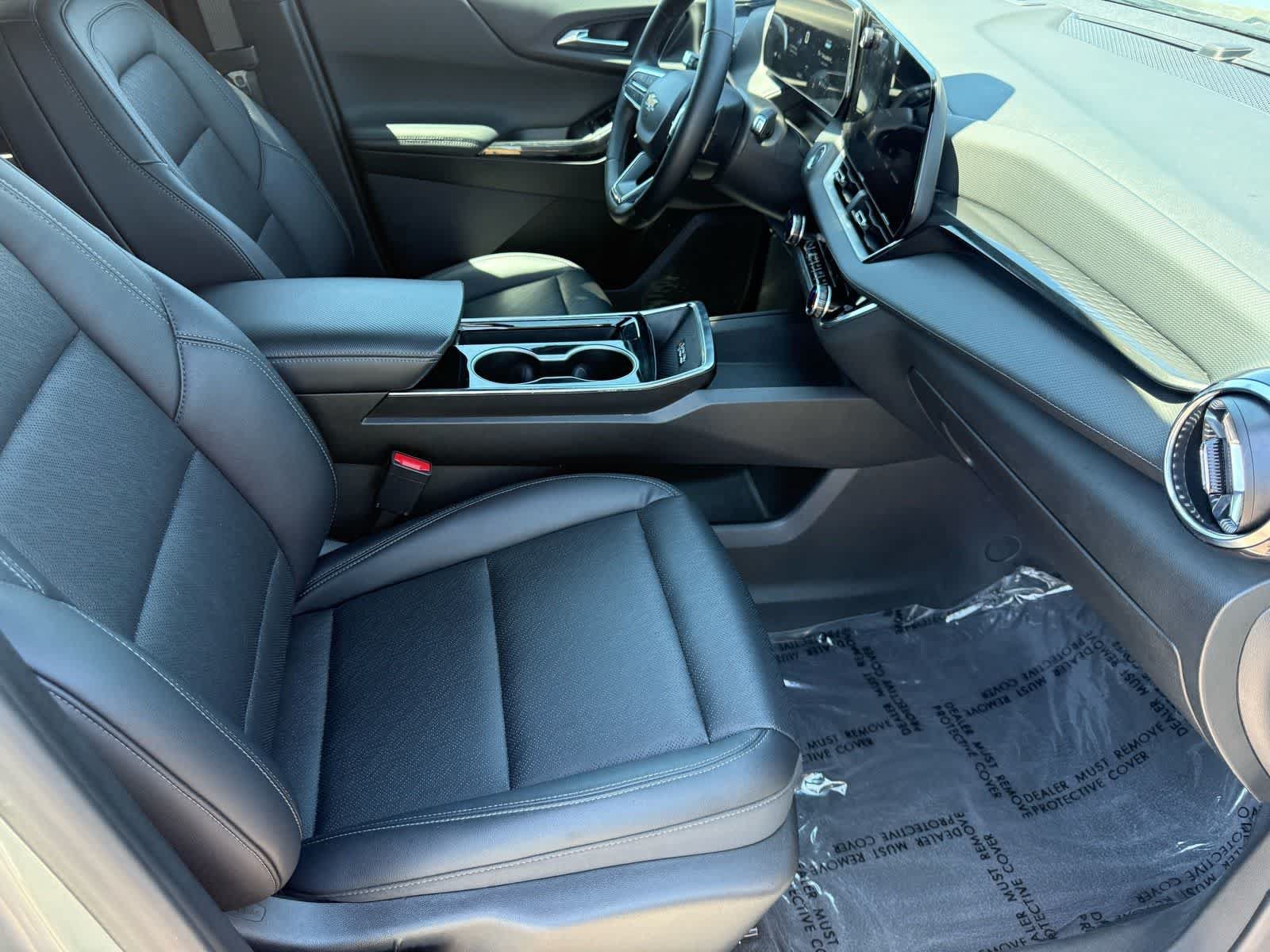 Used 2025 Chevrolet Equinox LT w/ Convenience Package II FWD image 25