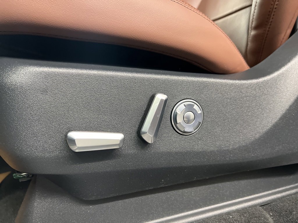 Used 2025 Lincoln Navigator Reserve image 31