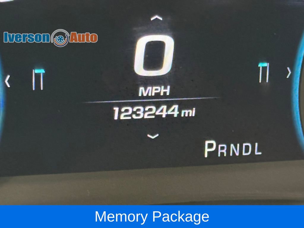 Used 2017 GMC Yukon XL SLT w/ HD Trailering Package AWD/4WD image 20