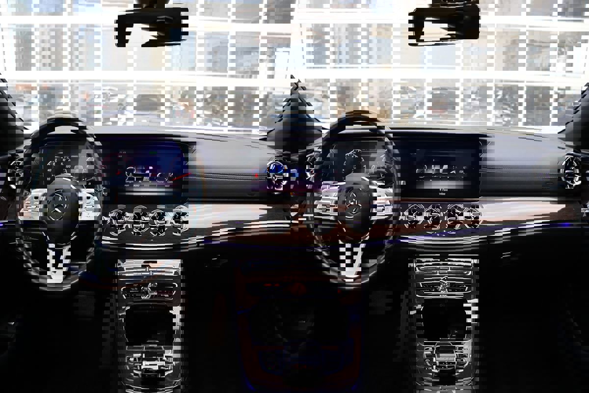 Used 2020 Mercedes-Benz CLS 450 w/ Premium Package image 11