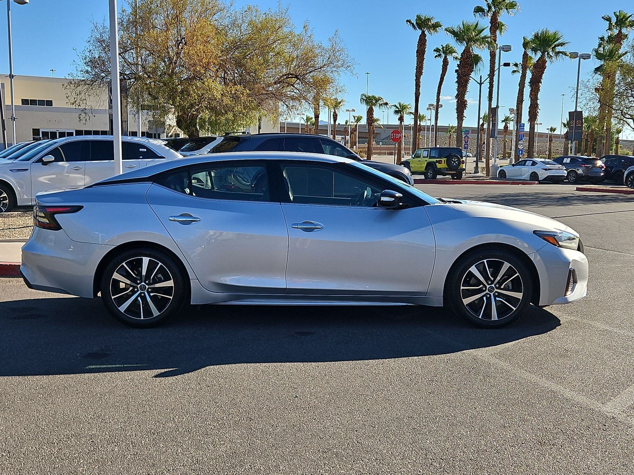 Used 2023 Nissan Maxima SV w/ Floor Mat Group FWD image 6