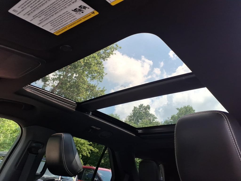 Certified 2022 Ford Explorer ST w/ ST Street Pack AWD/4WD image 18