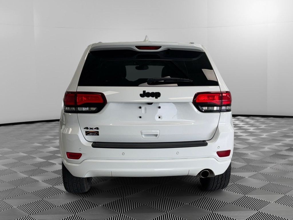 Used 2020 Jeep Grand Cherokee Altitude AWD/4WD image 7