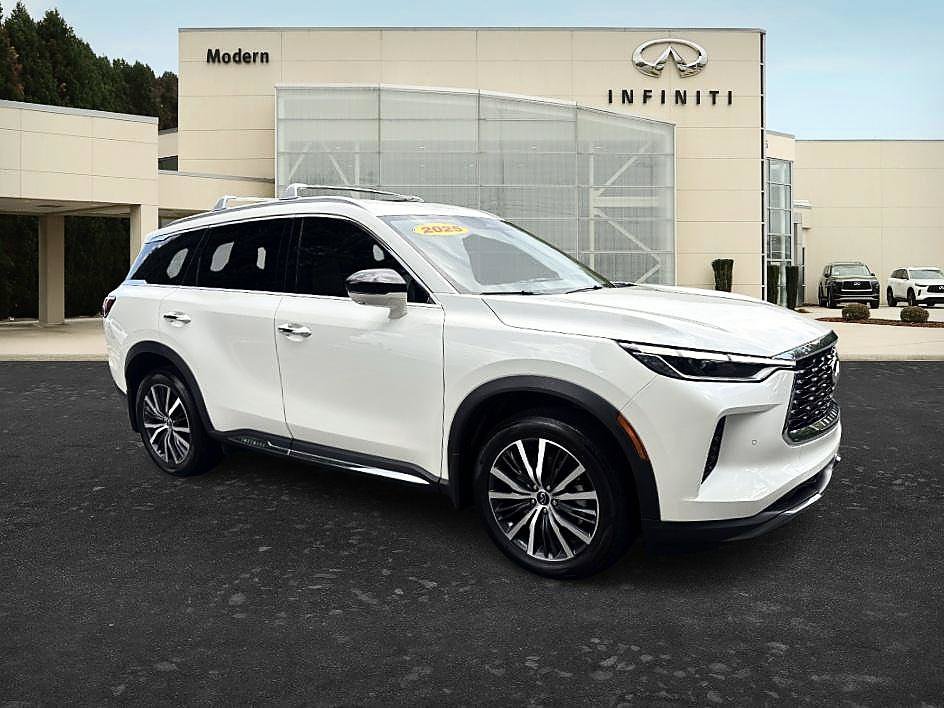 Certified 2025 INFINITI QX60 Sensory AWD/4WD image 2