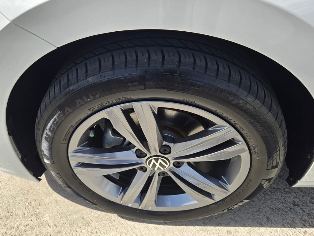 Used 2023 Volkswagen Jetta SE image 10