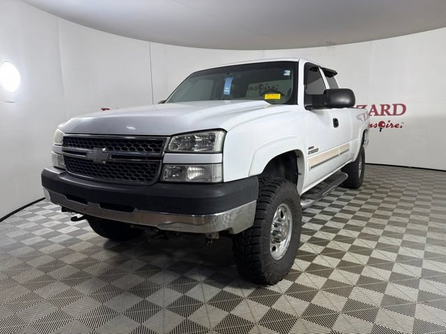Used 2005 Chevrolet Silverado 2500 LS w/ Heavy-Duty Power Package AWD/4WD image 4
