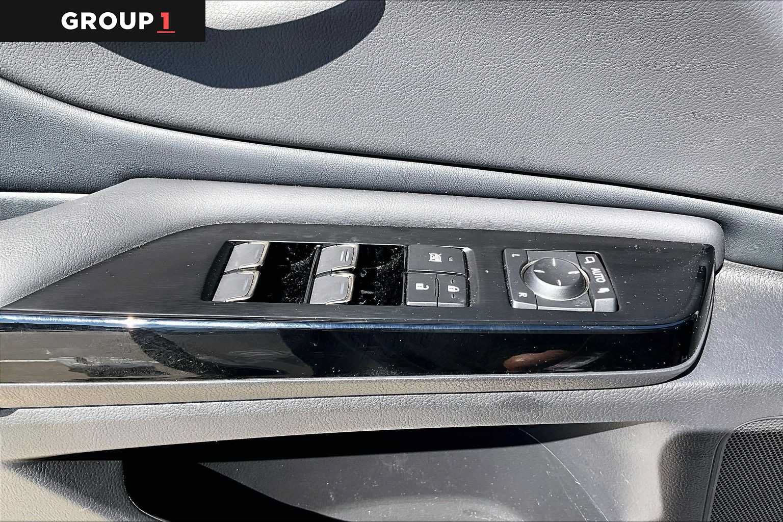Certified 2025 Lexus ES 350 w/ Premium Package FWD image 33