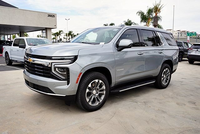 Used 2025 Chevrolet Tahoe LS AWD/4WD image 9