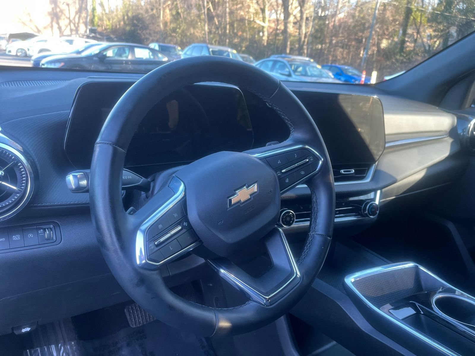 Used 2025 Chevrolet Equinox LT image 29