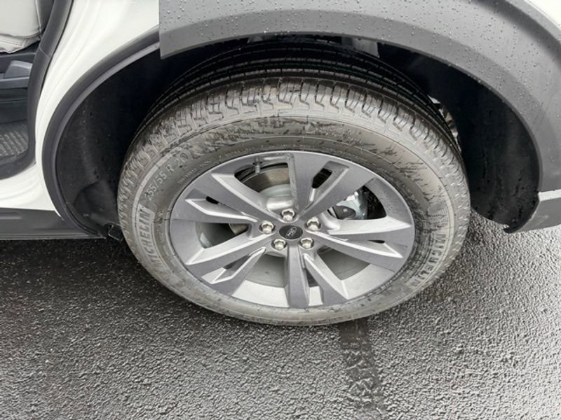 New 2026 Ford Explorer Active image 26