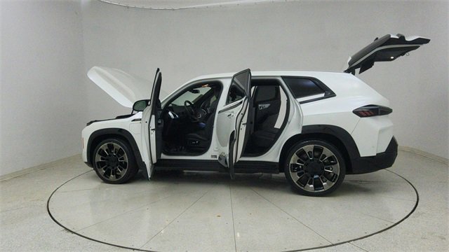 Used 2023 BMW XM image 73