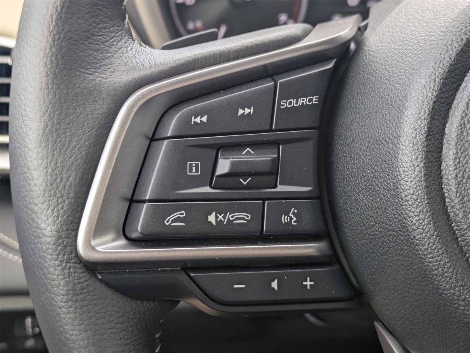 Used 2025 Subaru Outback Limited XT w/ Popular Package #2 image 19