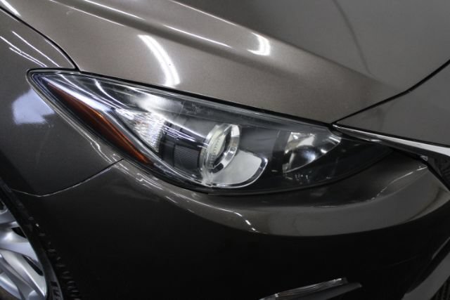 Used 2015 MAZDA MAZDA3 i Touring w/ Technology Package FWD image 26