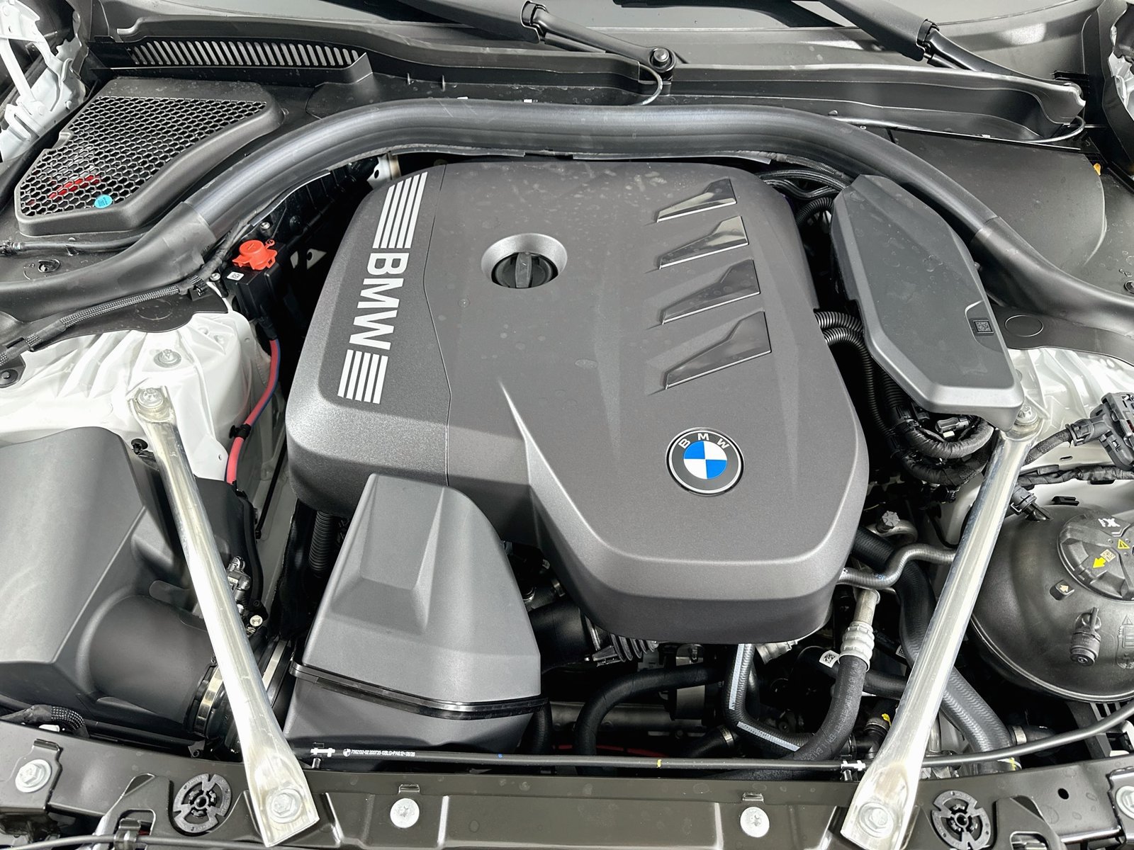 New 2027 BMW 530i xDrive w/ M Sport Package AWD/4WD image 13