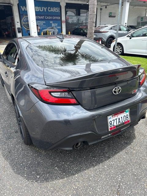 Used 2022 Toyota GR86 Premium w/ ALL Weather Mat Package (TMS) RWD image 3