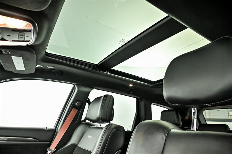 Used 2019 Jeep Grand Cherokee SRT AWD/4WD image 18