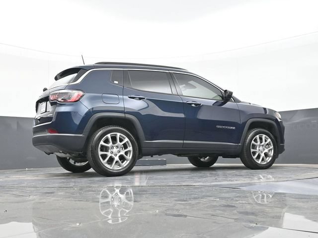 Used 2024 Jeep Compass Latitude AWD/4WD image 47