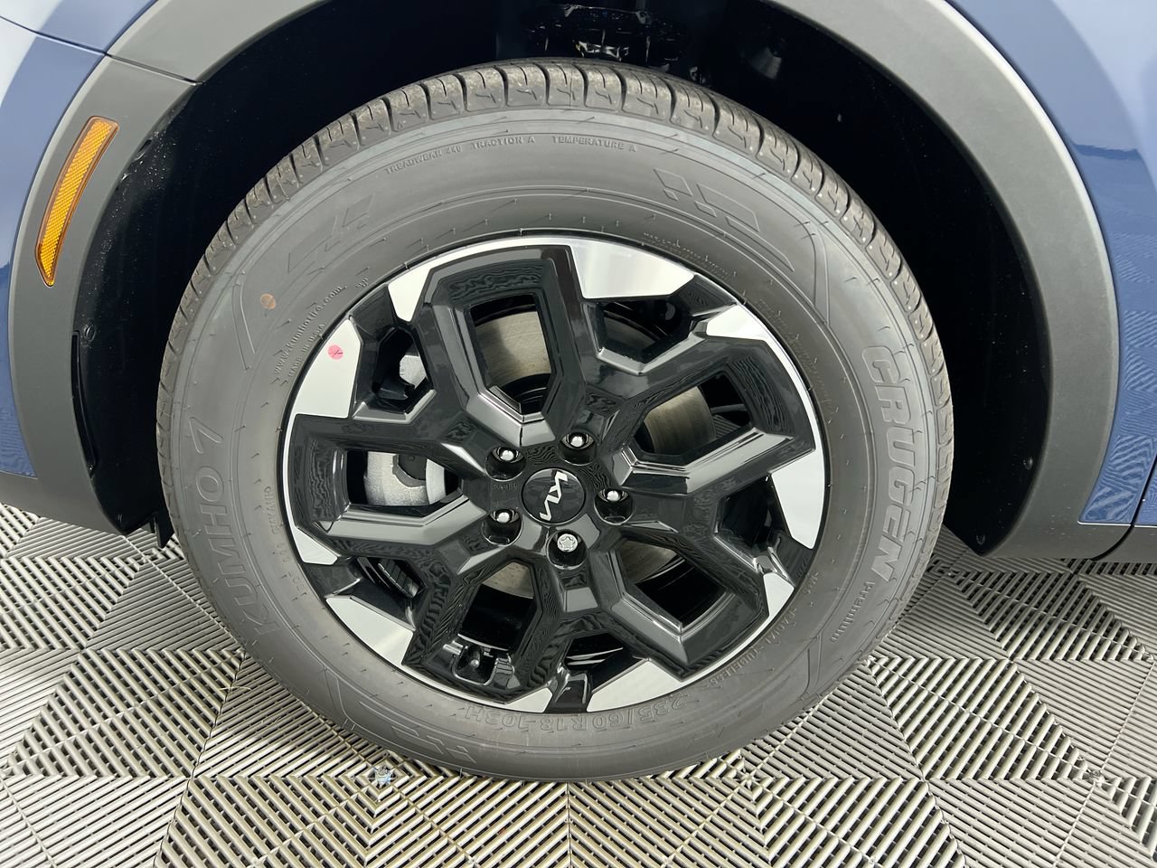 New 2026 Kia Sorento S FWD image 13