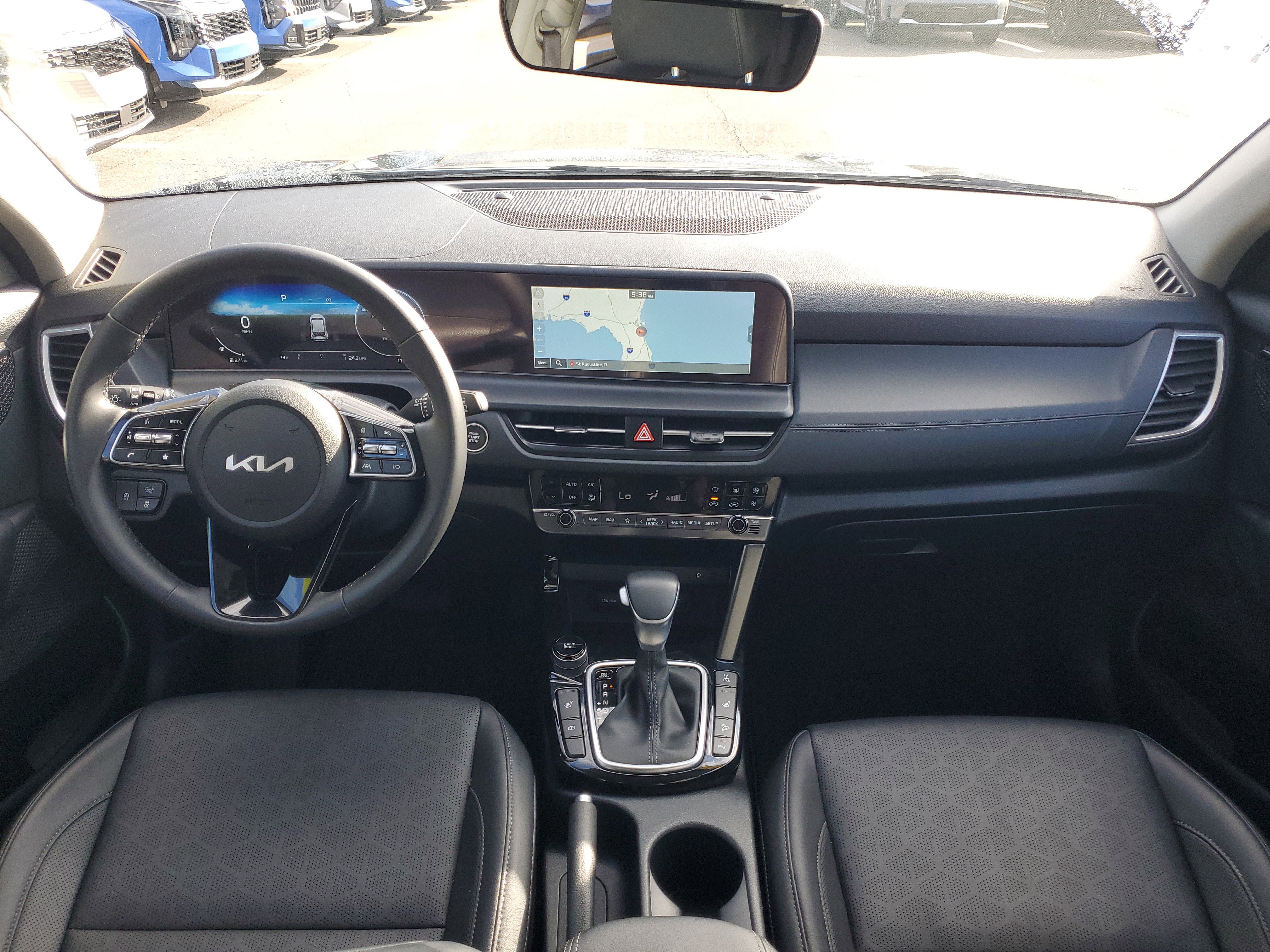 Certified 2025 Kia Seltos EX image 18