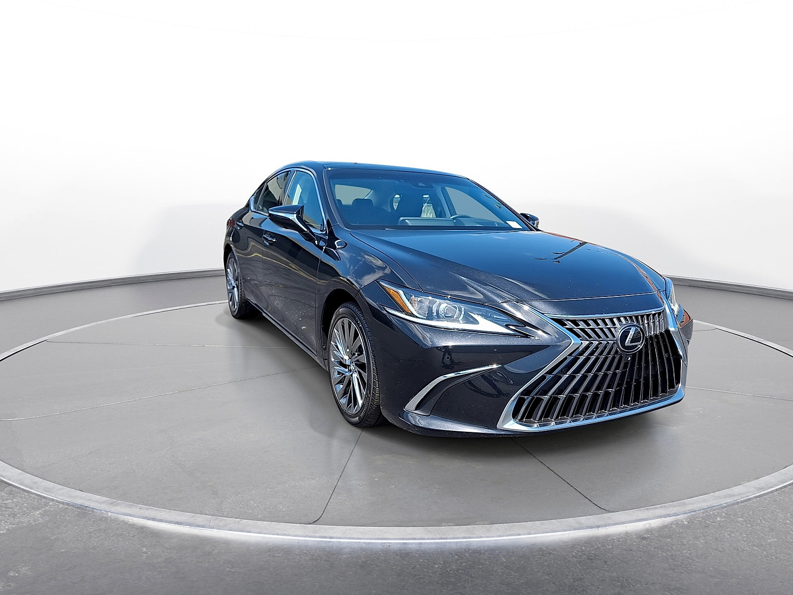 Used 2024 Lexus ES 350 w/ Accessory Package (Z1) FWD image 2