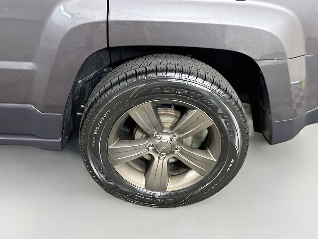 Used 2017 Jeep Patriot 75th Anniversary w/ Power Value Group FWD image 32