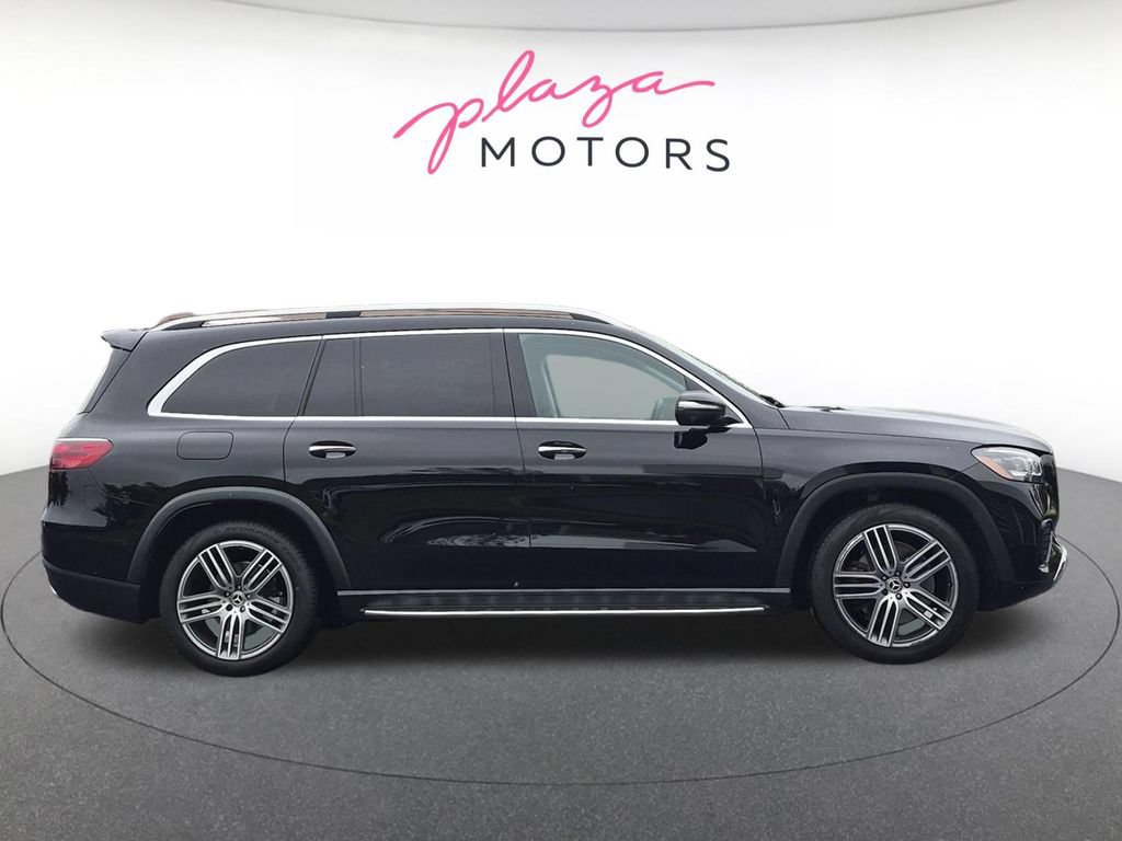 Used 2024 Mercedes-Benz GLS 450 4MATIC image 4