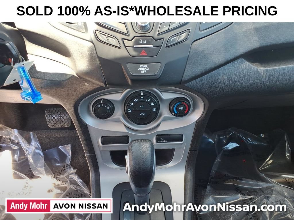Used 2015 Ford Fiesta SE FWD image 26