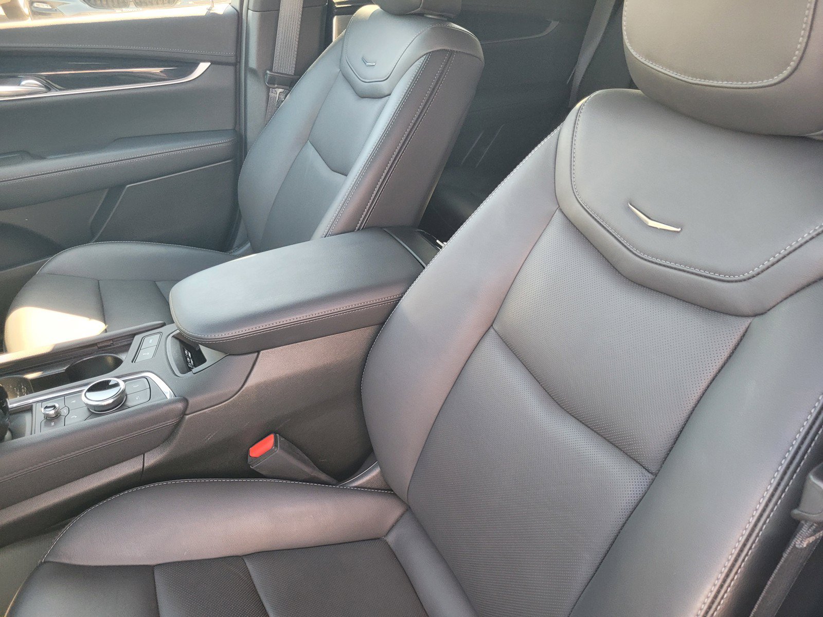 Used 2026 Cadillac XT5 Premium Luxury w/ Driver Assist Package FWD image 9