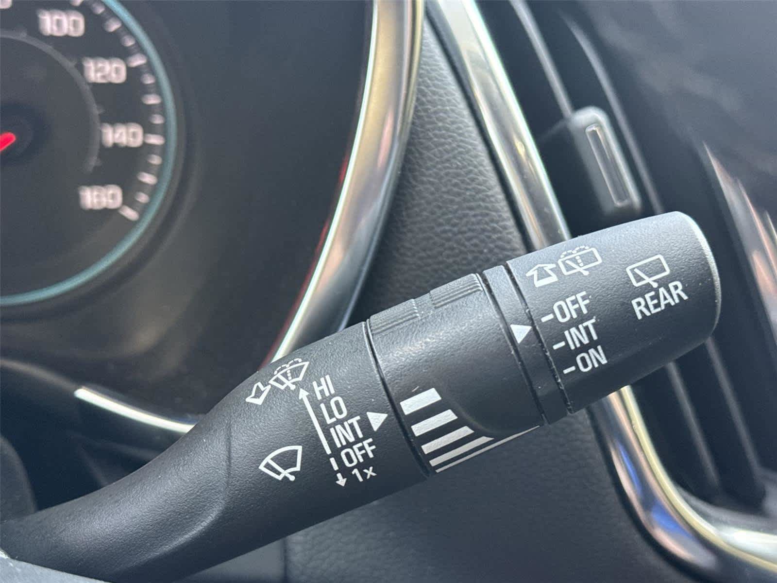 Certified 2023 Chevrolet Equinox LT AWD/4WD image 28
