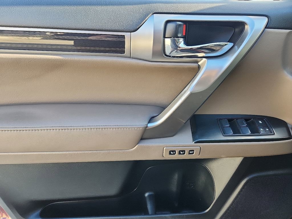 Used 2022 Lexus GX 460 Premium image 13