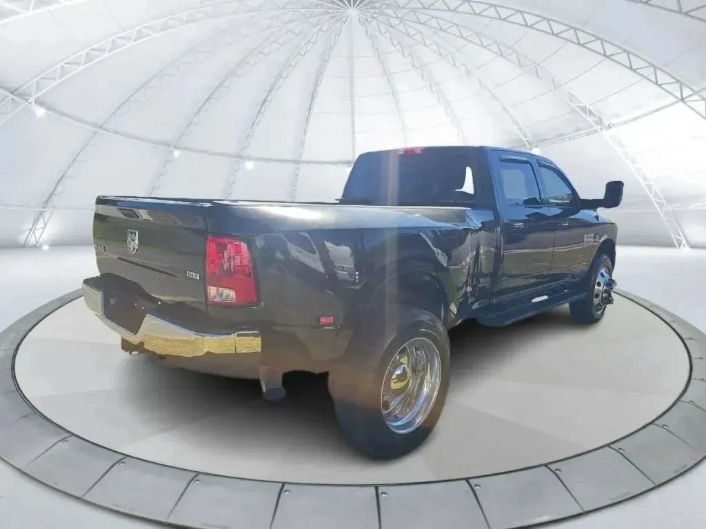 Used 2018 RAM 3500 SLT w/ Luxury Group AWD/4WD image 5