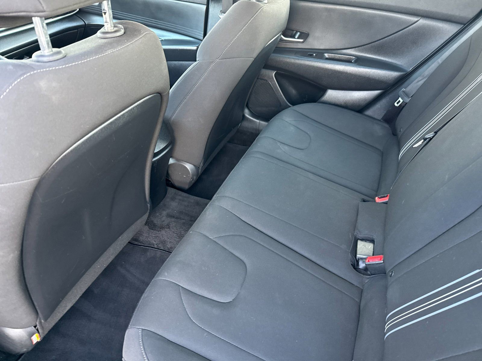 Used 2022 Hyundai Elantra Blue image 12