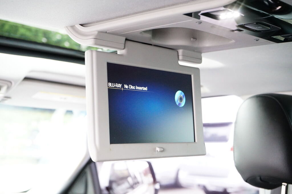 Used 2015 Cadillac Escalade Luxury image 15