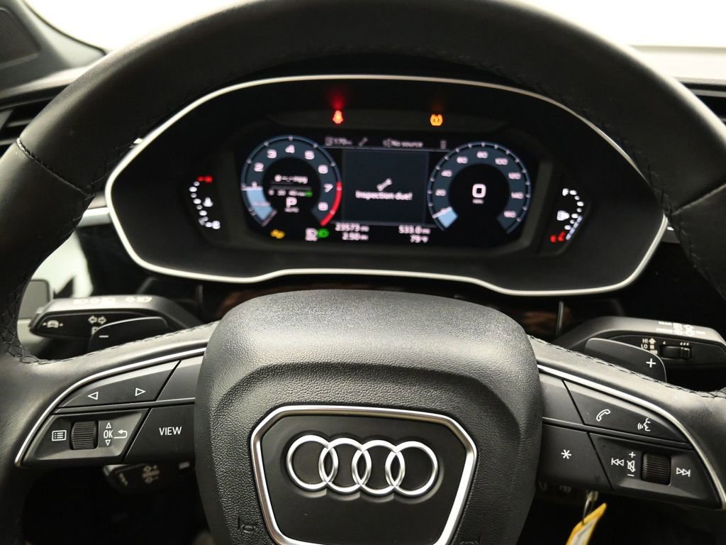 Used 2025 Audi Q3 2.0T Premium image 14