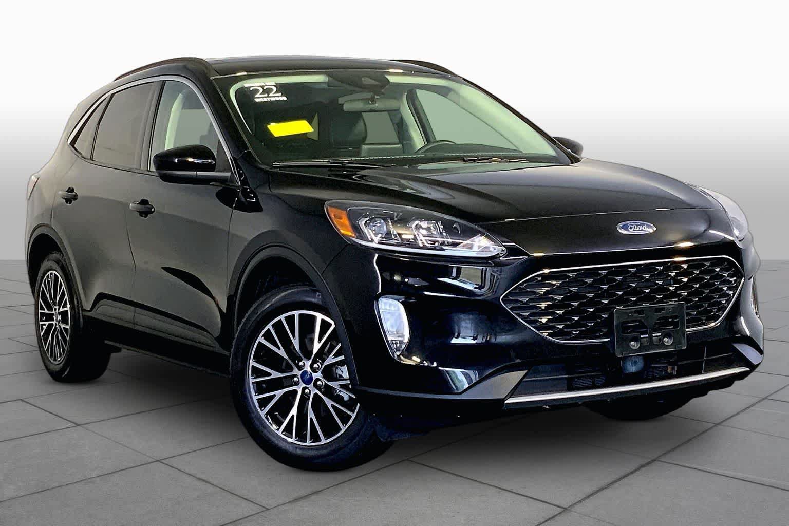 Used 2022 Ford Escape SEL w/ Technology Package FWD image 3