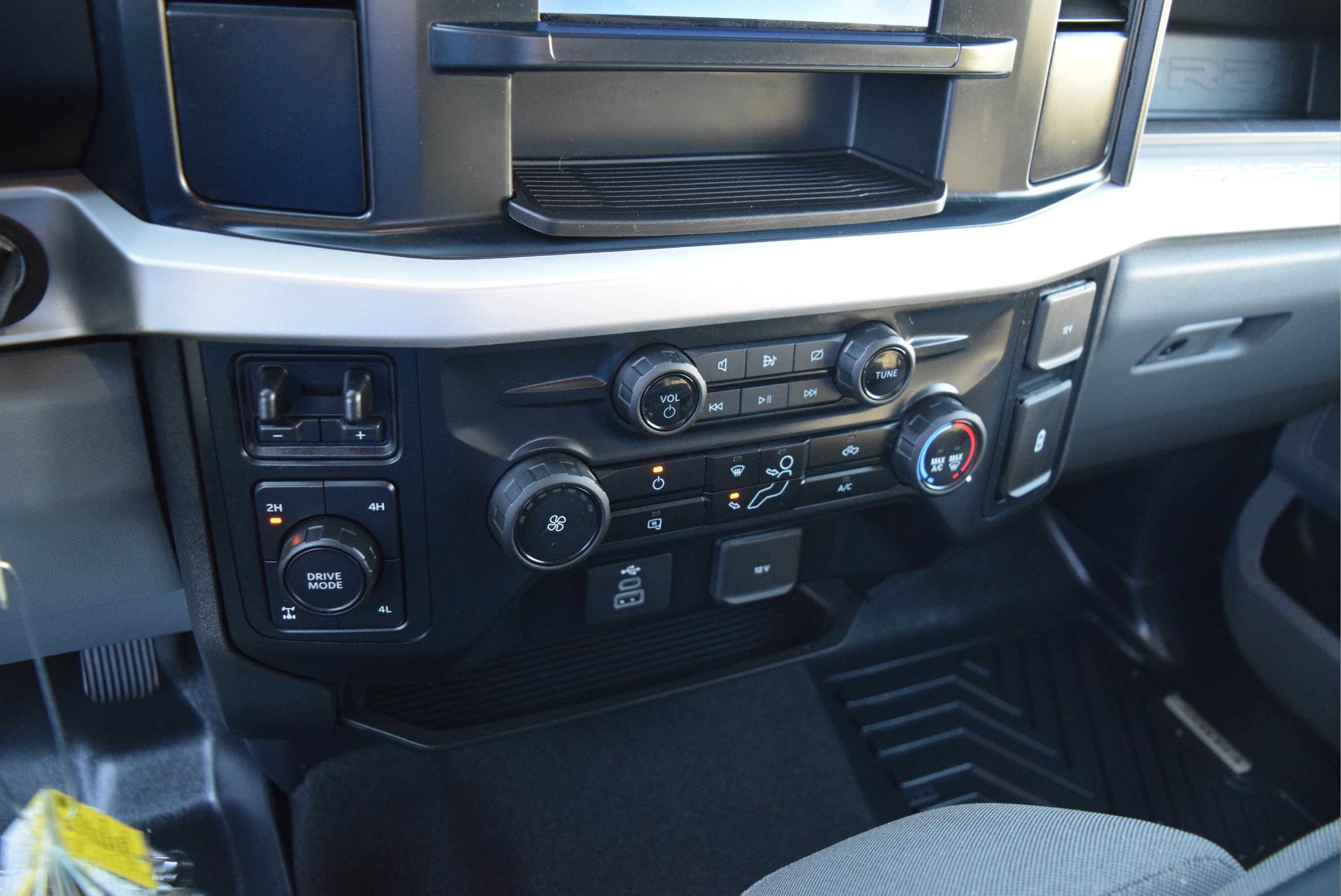Used 2024 Ford F350 XL w/ STX Appearance Package AWD/4WD image 16