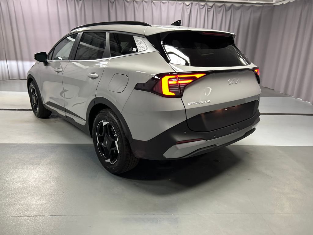 Used 2026 Kia Sportage EX w/ EX Panorama Roof Package image 5