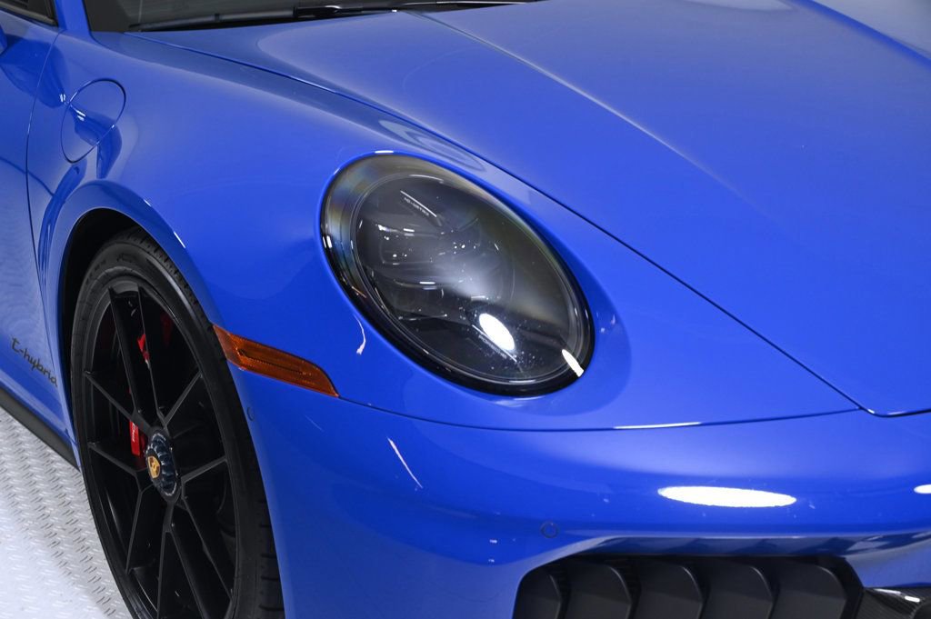 Certified 2025 Porsche 911 Carrera GTS image 11