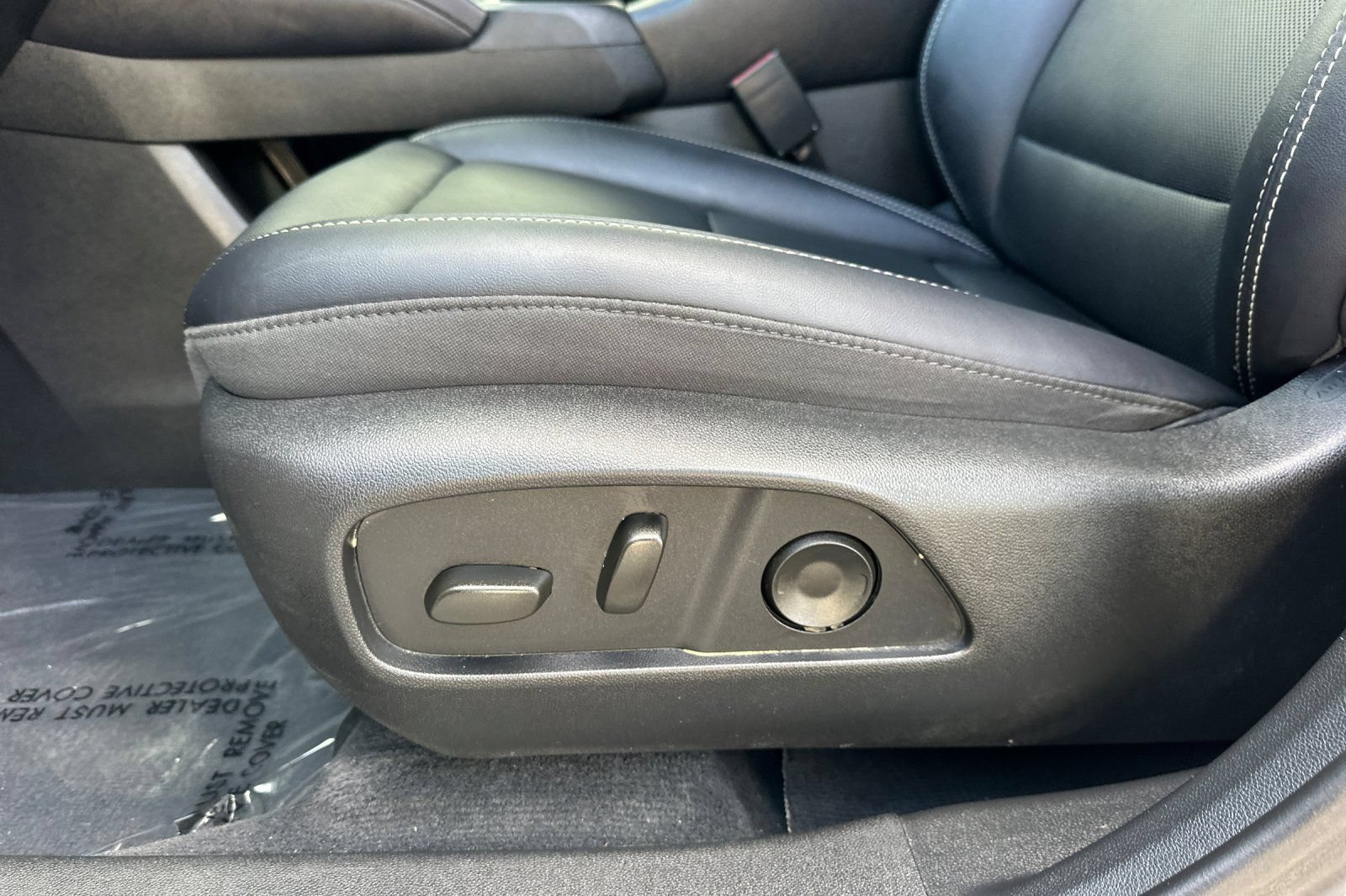 Used 2026 GMC Terrain Elevation w/ Elevation Premium Package FWD image 13
