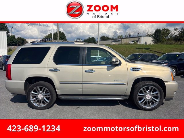 Used 2012 Cadillac Escalade Luxury AWD/4WD image 1