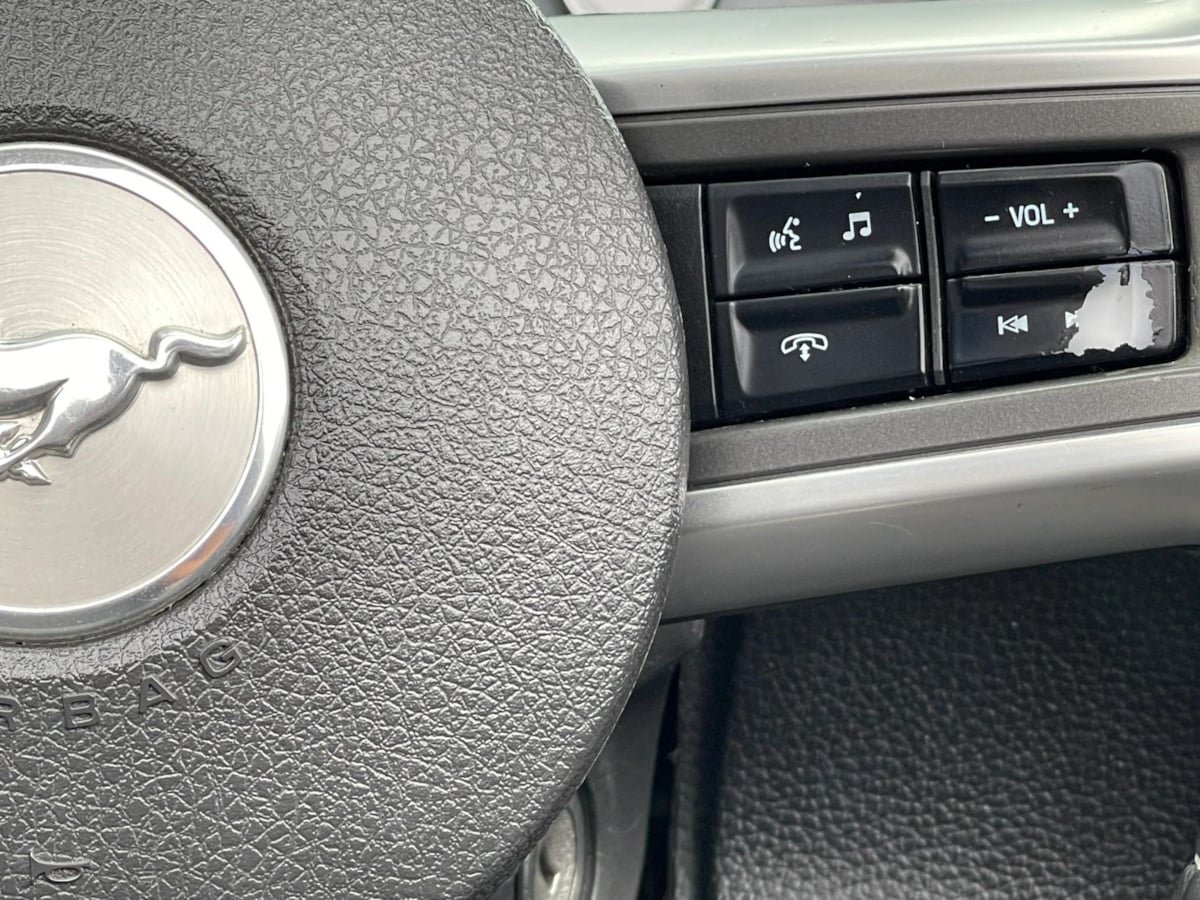 Used 2011 Ford Mustang GT Premium w/ Electronics Pkg RWD image 27