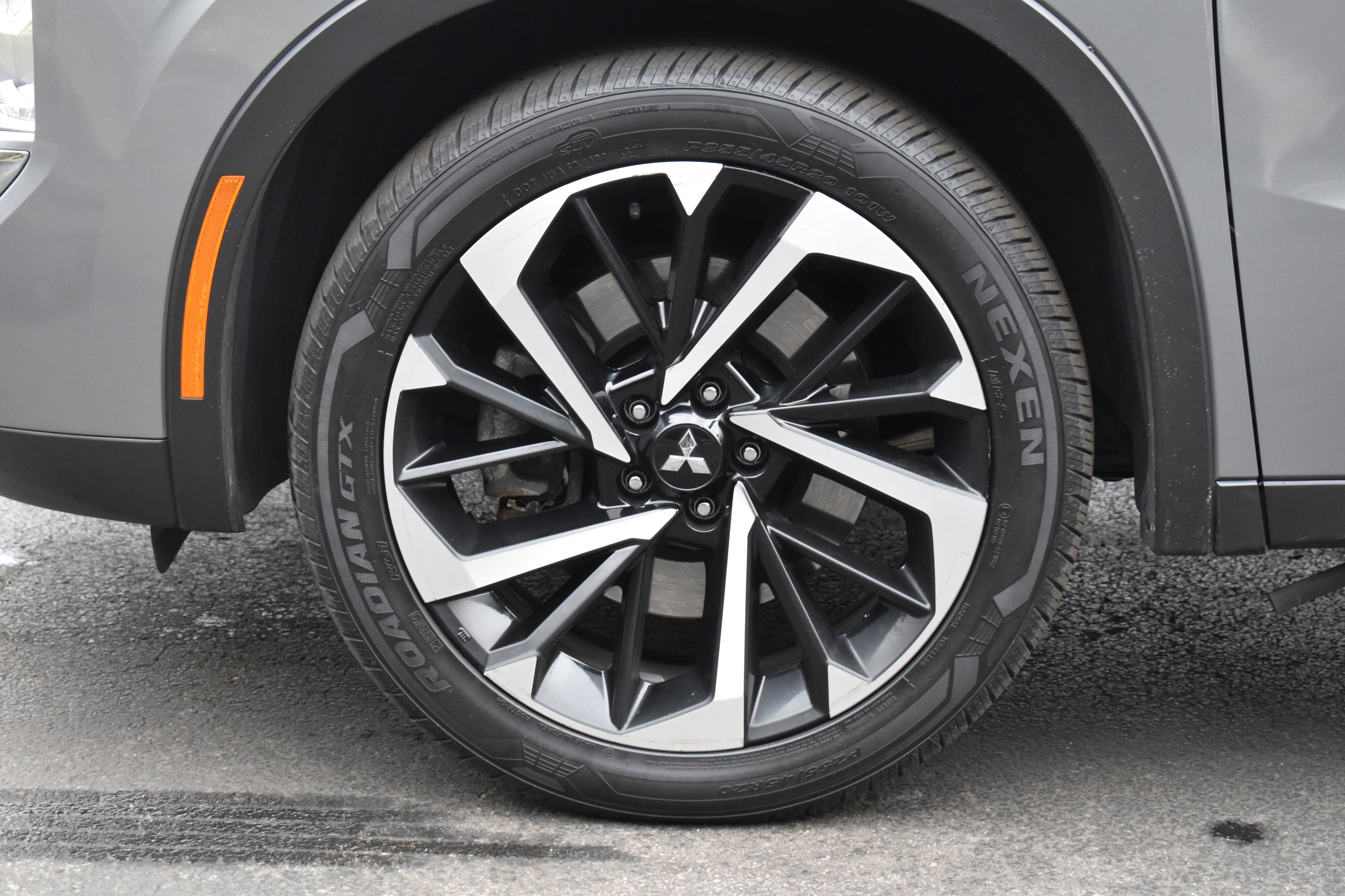 Used 2022 Mitsubishi Outlander SE image 38