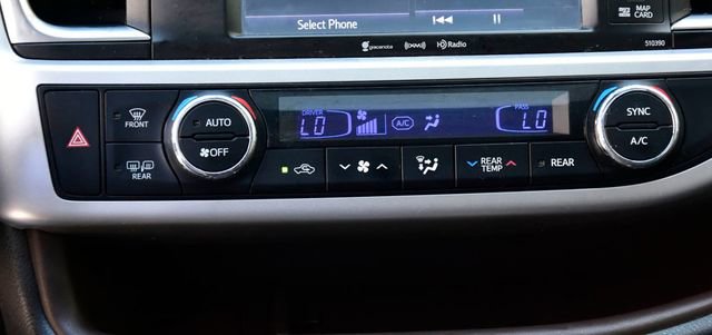 Used 2019 Toyota Highlander XLE image 25