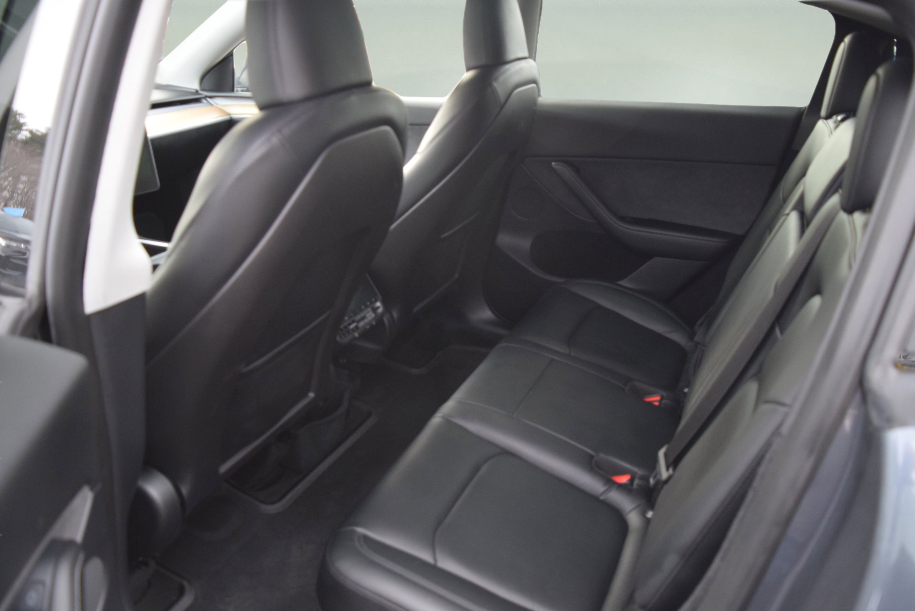 Used 2023 Tesla Model Y Long Range image 9